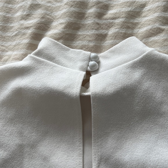 FASHIONNOVA - WHITE TOP** - Picture 3 of 3